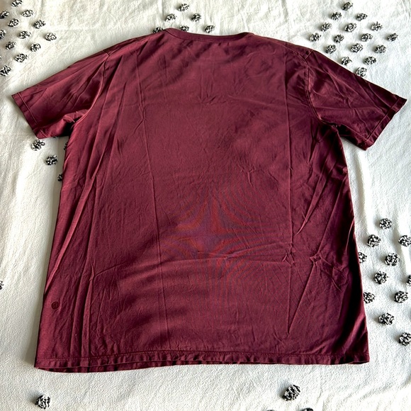 Lululemon T-Shirt - Picture 2 of 4